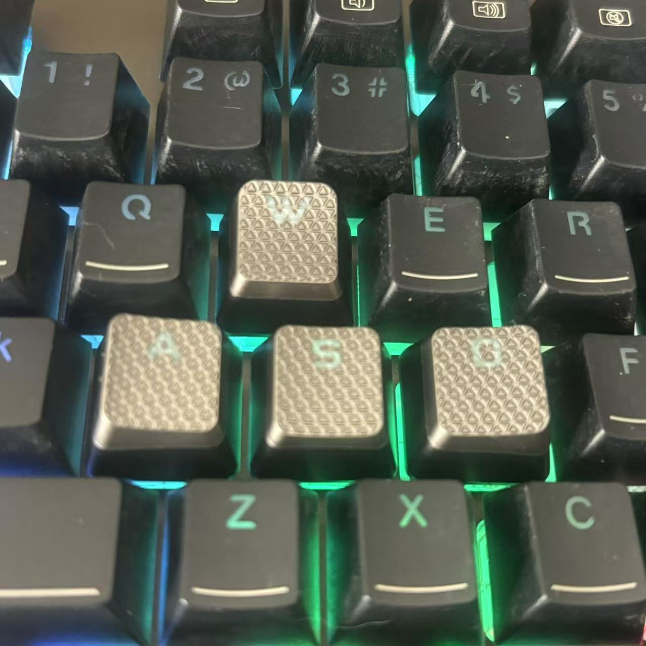 10 tutup kunci lampu latar unt - Gaming Keyboard Corsair ulasan dan harga