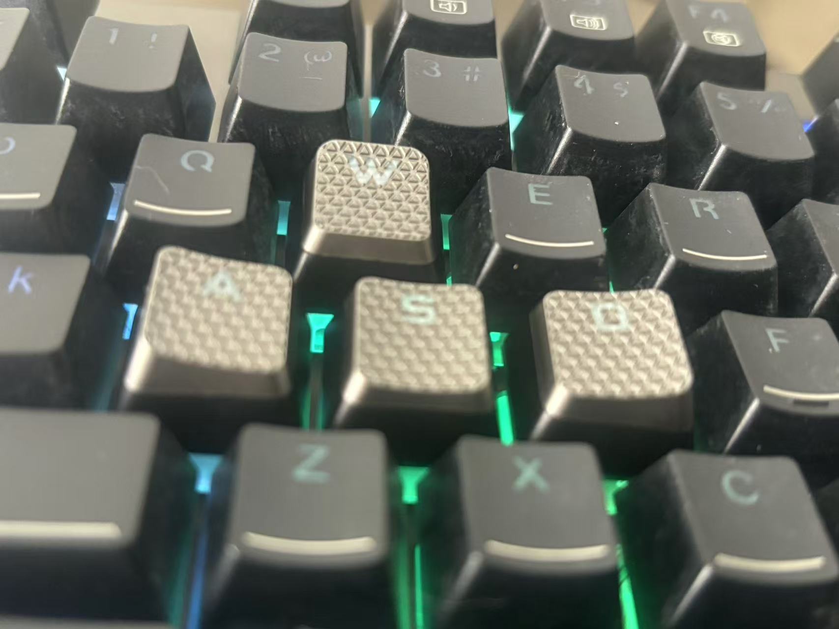 10 tutup kunci lampu latar unt - Gaming Keyboard Corsair ulasan dan harga
